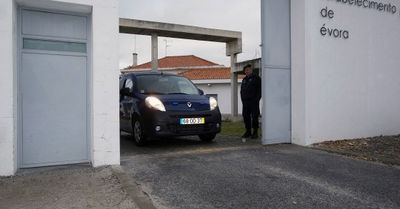 José Sócrates é arguido no caso Operação Marquês e está preso no Estabelecimento prisional de Évora.