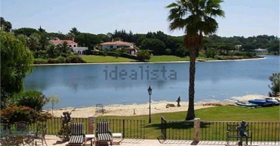 Esta fantástica moradia está localizada em Almancil e custa 4.700.000 euros. 