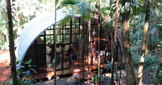 Casas de sonho: Uma incrível casa sustentável em plena floresta brasileira (fotos) 
