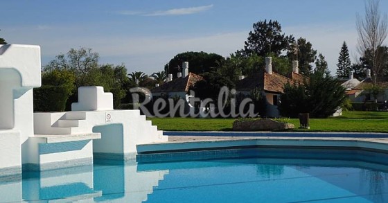 Casas de fim de semana: Aproveitar o final de verão em cima da praia de Pedras d'el Rey