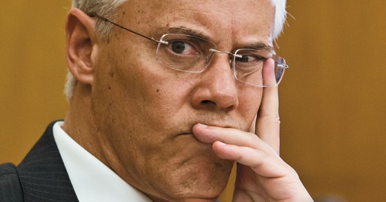 O ex-ministro Miguel Macedo é outro dos 17 arguidos no caso dos vistos gold