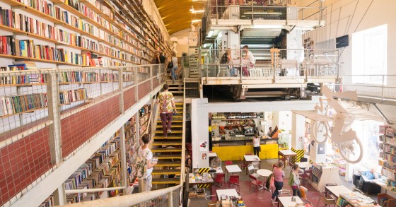 Livraria Ler Devagar, em Lisboa, está na lista (Fotos: The Guardian).