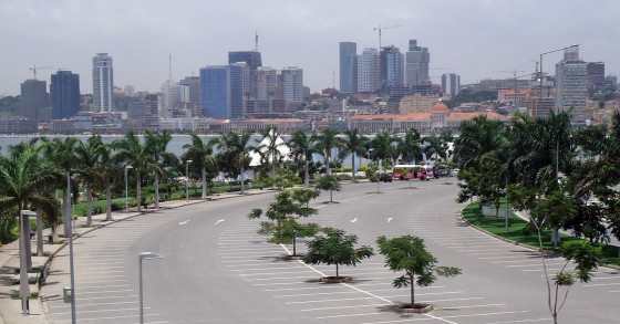 Construção: Ajuda do FMI a Angola vai ajudar a pagar salários em atraso 