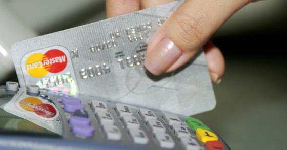 Deco Alerta: Vais pagar com cartão? Fica a saber tudo sobre as novas regras 