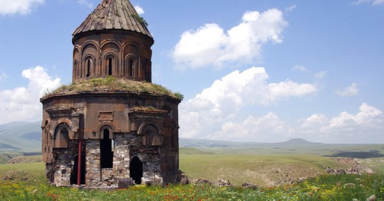 Ani, a cidade fantasma das mil e uma igrejas 
