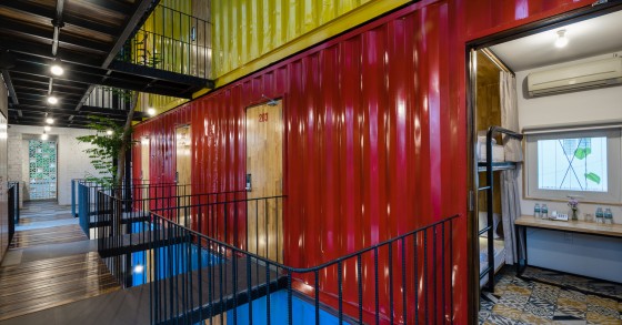 Reciclar contentores velhos e transformá-los num hostel? Sim, no Vietname... 