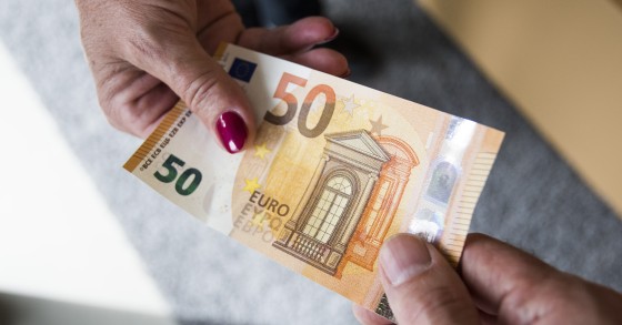 Nova nota de 50 euros já está a circular e é menos falsificável
