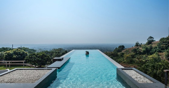 Casas de sonho: esta mansão tem uma incrível piscina de horizonte infinito... no telhado
