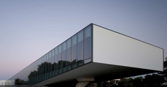 Este moderno edifício de escritórios em Cascais está à procura de inquilinos