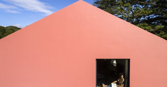 De estábulo histórico a casa de design cor de rosa: um refúgio para descobrir nos Açores