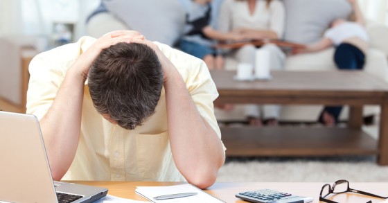 Vives fora do país e tens a tua casa arrendada em Portugal? Fica a saber como proceder com o IRS