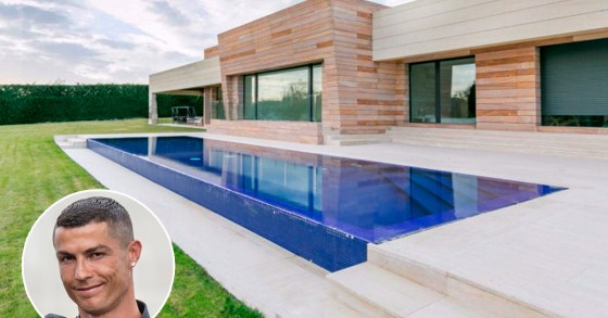 Entra na mansão de luxo que Ronaldo quer vender em Madrid