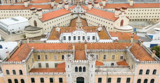 Prisão de Lisboa vai fechar e começa a “luta” pelos terrenos: Tribunais, casas ou hotéis? 