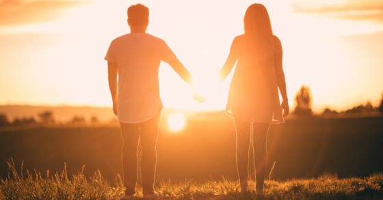Escapade romantique / unsplash.com/photos/CCQvy4C_WX4