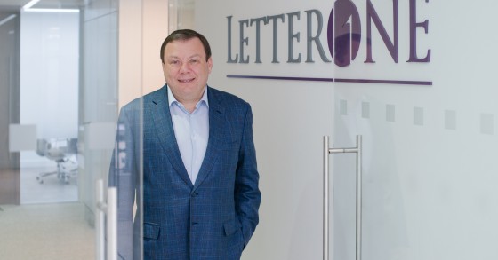 Milionário russo lança OPA sobre dona do Minipreço: fecho de lojas em Portugal em cima da mesa