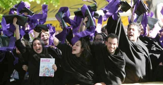 Absolventen der Universität von Coimbra feiern eine Woche lang das Ende ihres Studiums