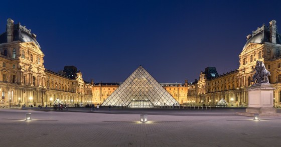 A Pirâmide do Museu do Louvre