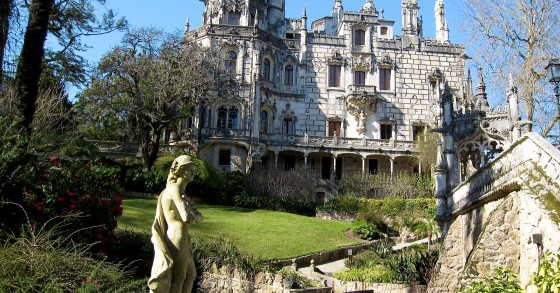Il palazzo Quinta da Regaleira, a un'ora da Lisbona / Wikimedia commons