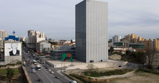 Banco ING “aterra” no Porto: financia a Värde Partners na compra da Torre Burgo 