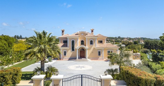 Идеально сбалансированная вилла для продажи в Алгарве, Португалия