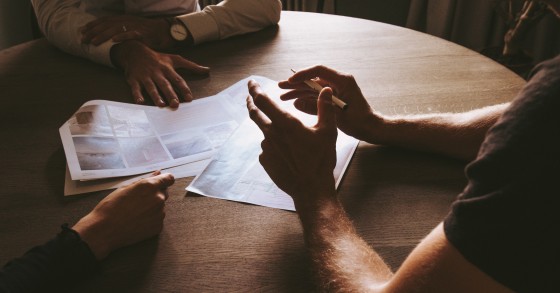 Vais contratar um empréstimo numa loja ou stand? Eis 5 dicas a ter em conta