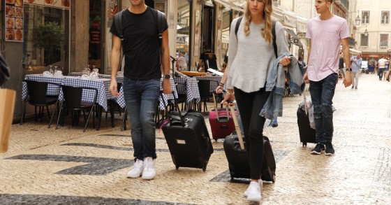 Franceses continuam a ser os estrangeiros que mais imóveis compram em Portugal