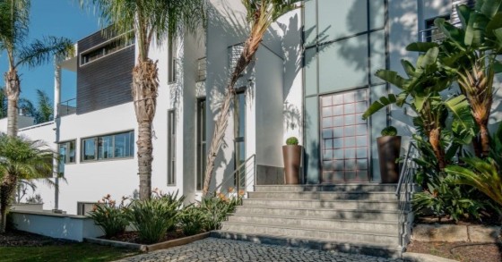 Spectactular villa for sale in Almancil