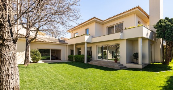 Ta luksusowa willa jest na sprzedaż w Porto