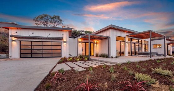 Luxuosa e autosuficiente, esta casa pré-fabricada tem tudo