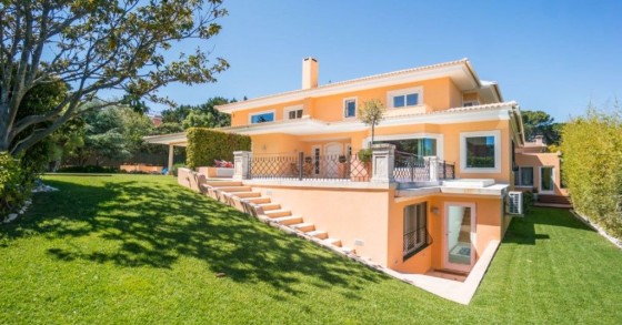 Cette de luxe villa est à vendre au Portugal