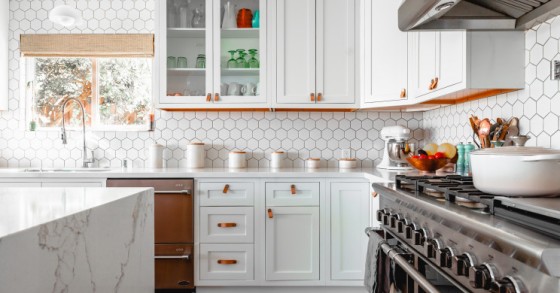 How to give your kitchen a new life on a budget / Photo by Creatv Eight on Unsplash