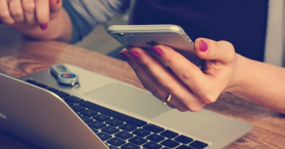 Trabalhar mais horas por dia? Uma consequência do teletrabalho em tempos de pandemia