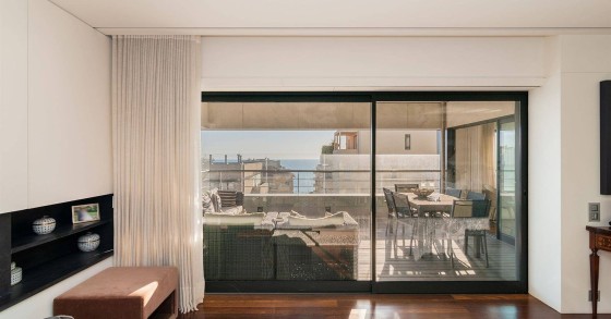 This beautiful apartment with sea views is for sale in the municipality of Porto
