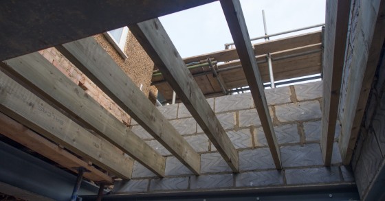 Edifícios licenciados aumentam 4,1% e concluídos sobem 11,6% em 2019