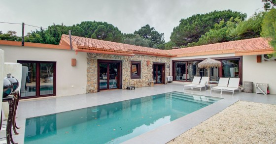 Diese Villa am Rande des Naturparks Sintra-Cascais steht zum Verkauf