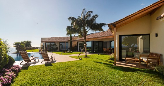 Cette magnifique villa avec vue sur mer est maintenant en vente à Madère
