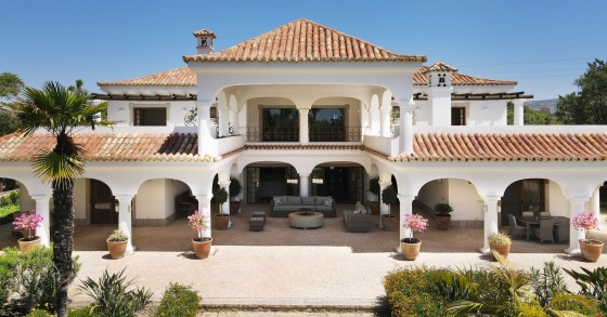This beautiful mansion with palacial features is for sale in the Algarve
