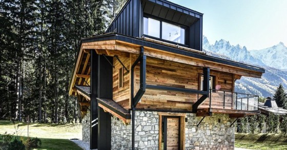 Uma das casas vista do exterior