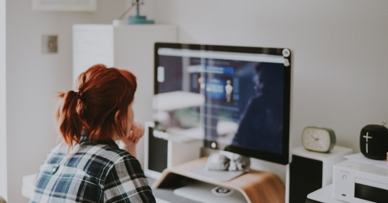 Teletrabalho obrigatório: a quem cabe pagar as despesas e garantir os equipamentos?