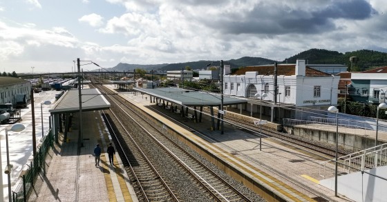 Antiga estação ferroviária do Carregado "renasce" como hostel
