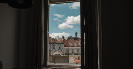 Os condóminos podem vender a casa da porteira? E arrendar?