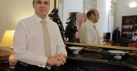 Empresas começam a receber apoios do Governo em fevereiro, diz Siza Vieira