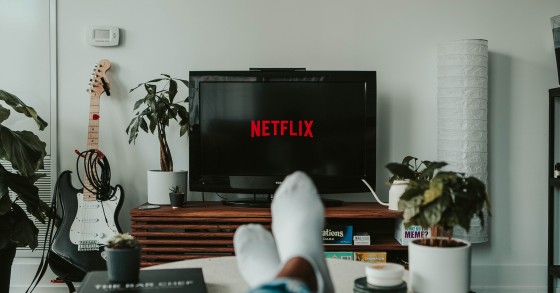 Empresas de comunicações podem limitar Netflix, HBO ou Youtube no confinamento