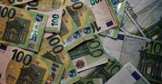 Compra e venda de imóveis: 355 casas foram pagas com 27,3 milhões em dinheiro vivo no ano passado