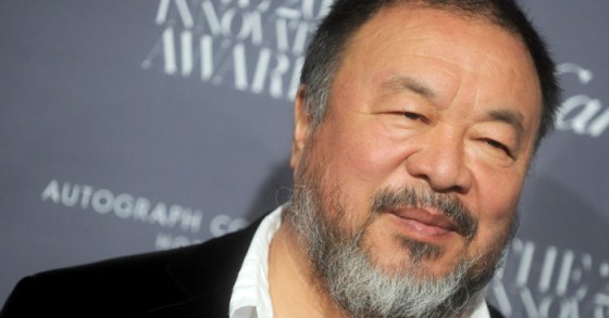 Ai Weiwei, artista plástico e ativista social chinês, abandona o Reino Unido e escolhe Portugal para viver