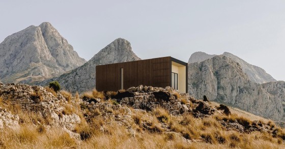 Esta casa pré-fabricada “nasceu" da incubadora do dono da Mercadona e é ideal para estar no campo