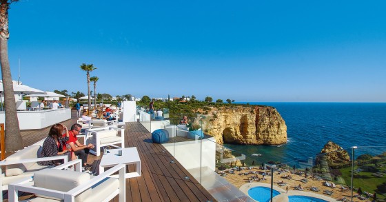 Estrelas britânicas levam CGD a tribunal para recuperar investimento em casas de luxo no Algarve