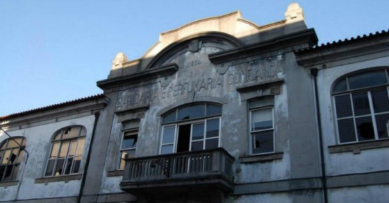 Fábrica Confiança: autarquia de Braga acusada de transformar local numa “lixeira a céu aberto"