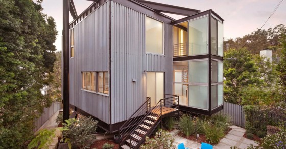 A Schwartz House do arquiteto Pierre Koenig na Califórnia está à venda por 3,6 milhões