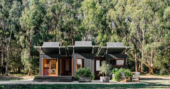 Uma minicasa moderna e ecológica construída com apenas três contentores